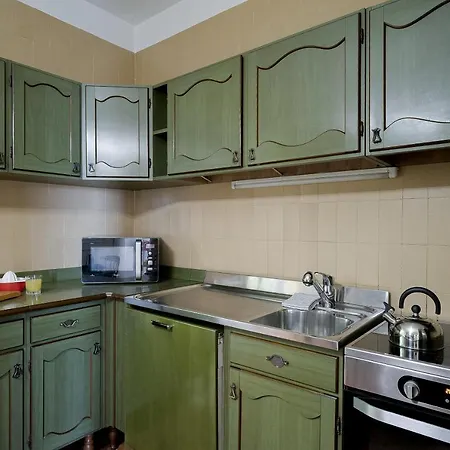 Portosole Roomy Garden Flat Apartment
