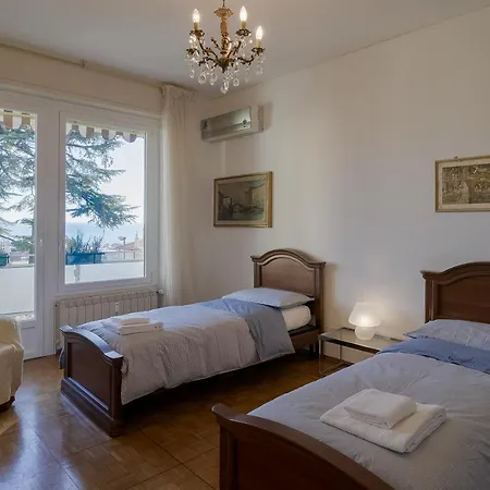 Portosole Roomy Garden Flat Apartment