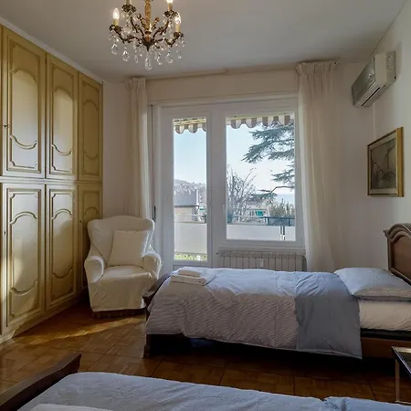 Portosole Roomy Garden Flat Διαμέρισμα