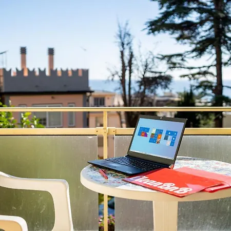 Portosole Roomy Garden Flat * Σαν Ρέμο