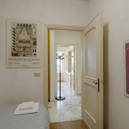 Διαμέρισμα Portosole Roomy Garden Flat