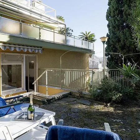 Διαμέρισμα Portosole Roomy Garden Flat *