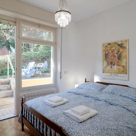 Διαμέρισμα Portosole Roomy Garden Flat